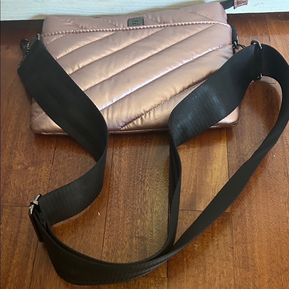 THINK ROYLN Metallic Pink Crossbody Bag - Picture 2 of 5